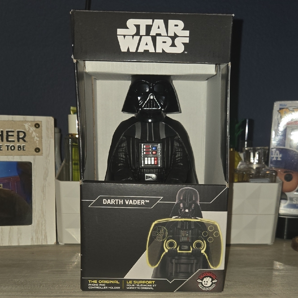 Star Wars Darth Vader Controller Holder - Black